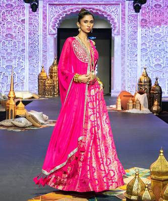 Jama Brocade Gulabi Lehenga Set 1
