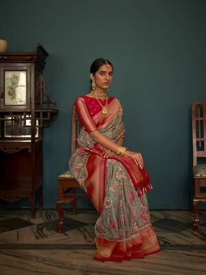 Elora tusser silk floral printed kalamkari saree with blouse piece (grey) 3