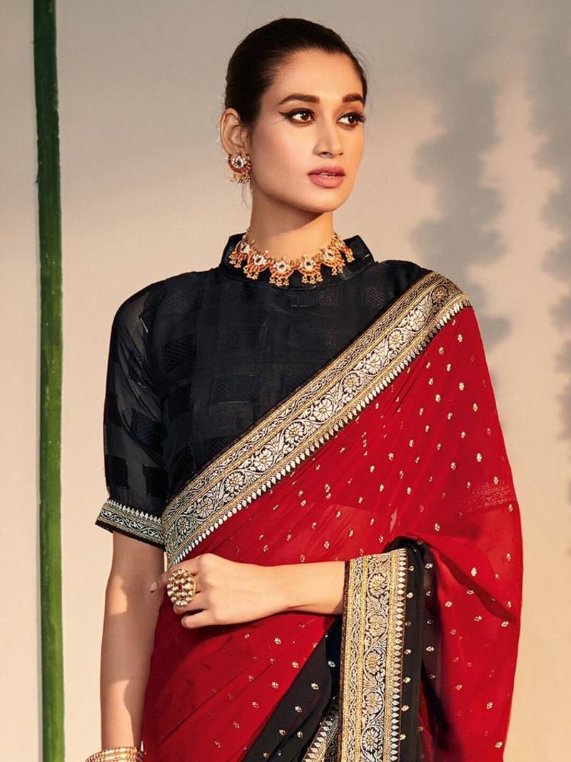 Women Burgundy Cotton Blend Dyed Saree With Unstitched Blouse