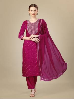 Women embroidered silk blend golden kurta pant dupatta set 1
