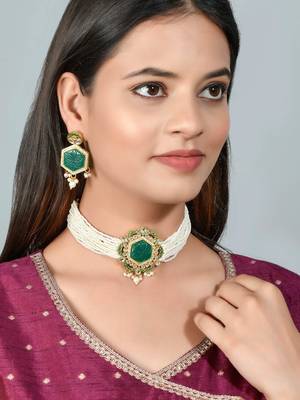 Engraved green choker jewellery set 2