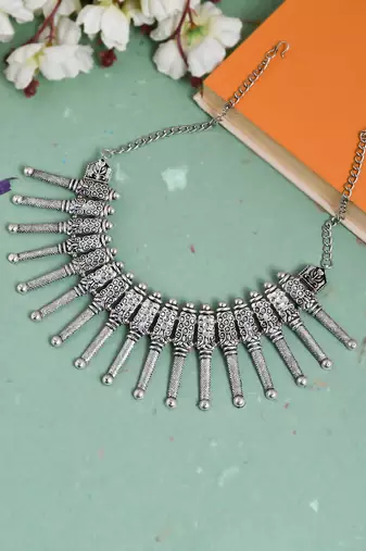 Boho spiked necklace