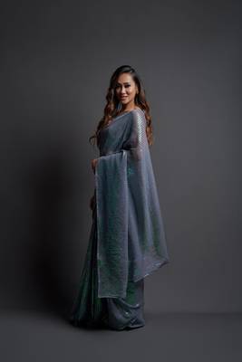 Grey embroidery heavy georgette saree with un-stiched blouse 5