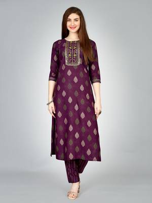 Women embroidered rayon purple kurta pant set 2