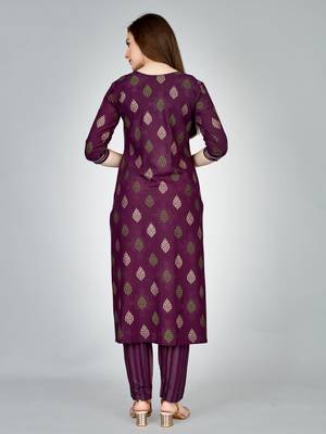 Women embroidered rayon purple kurta pant set 4