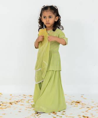 Pista floral peplum set 2
