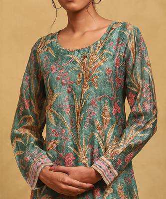 Green printed kurti set by RITU KUMAR 5