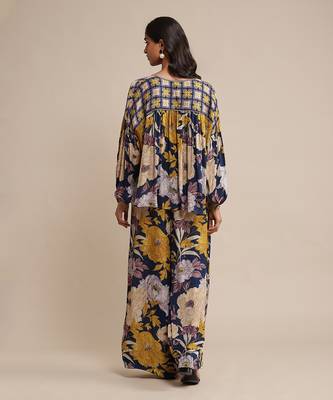 Blue printed kurta plazzo set by RITU KUMAR 4