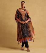 Black printed kurta set by RITU KUMAR