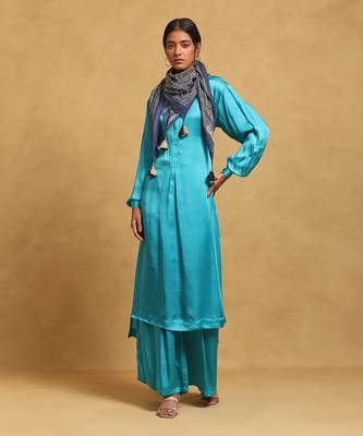 Blue soild kurta plazzo set By ritu kumar 1