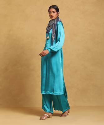 Blue soild kurta plazzo set By ritu kumar 2