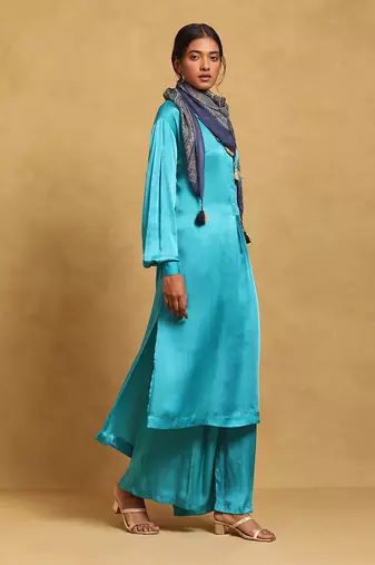 Blue soild kurta plazzo set By ritu kumar