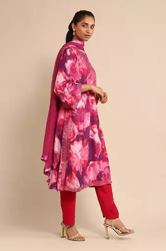 Pink embroidered kurta set by ritu kumar