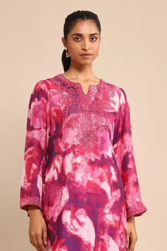 Pink embroidered kurta set by ritu kumar