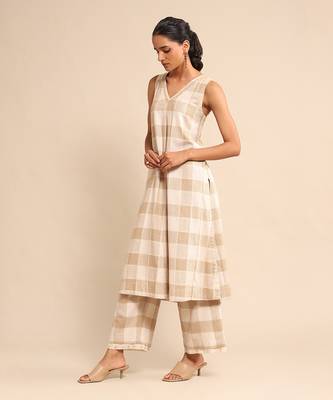 Beige checked kurta pant set 2