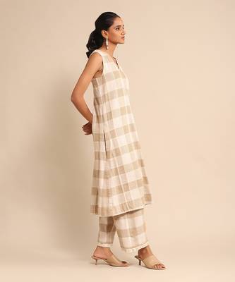 Beige checked kurta pant set 3