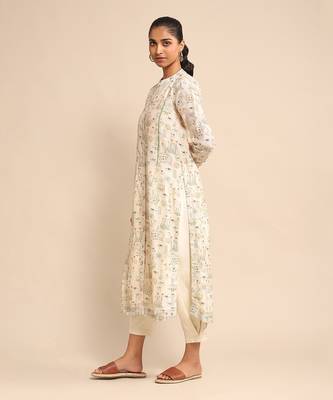 Off white kurta pant set By ritu kumar 2
