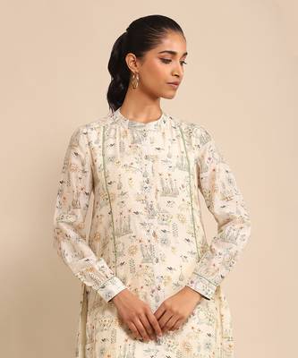 Off white kurta pant set By ritu kumar 5