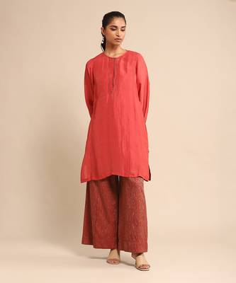 Red solid kurta By ritu kumar 1