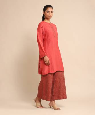 Red solid kurta By ritu kumar 3