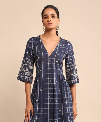 Blue checked kurta pant set By ritu kumar 5