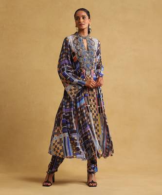 Blue printed kurta pant set By ritu kumar 1