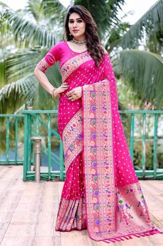 Pink Handmade Handicraft Bandhani Bandhej With Zari Weaving In Border With Zari Weaving Rich Pallu Saree