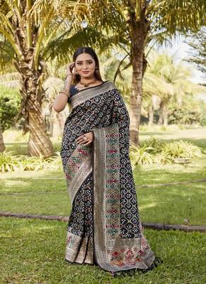 Black Handicraft Bandhani With Zari Weaving Rich Pallu Saree 5