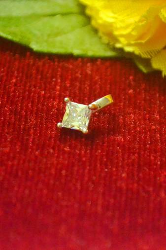 Sizzling gold floral diamond nose accessory clipon nosering or nosepin