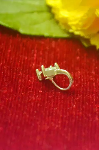 Sizzling gold floral diamond nose accessory clipon nosering or nosepin