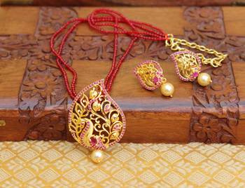 Gold platted peacock beads necklace set 1