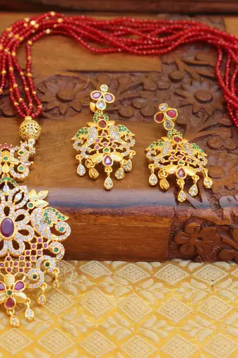 Gold platted peacock beads necklace set
