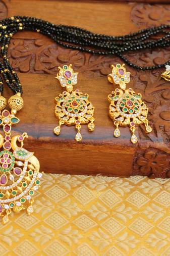 Gold platted peacock beads necklace set