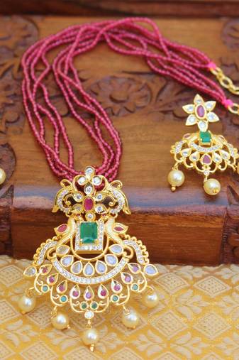Gold platted peacock beads necklace set