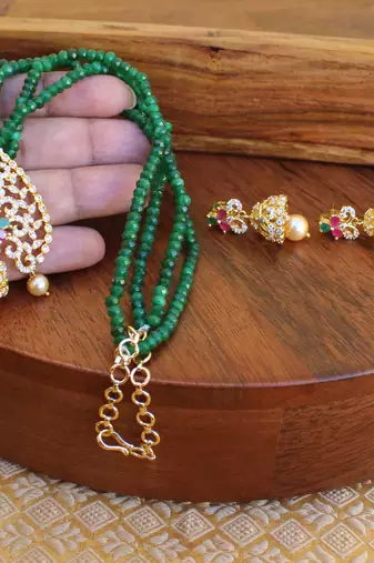 Gold platted beads necklace set