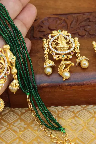 Gold platted lakshmi beads necklace set