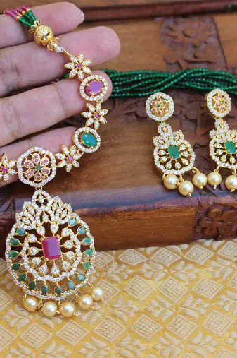 Gold platted beads necklace set