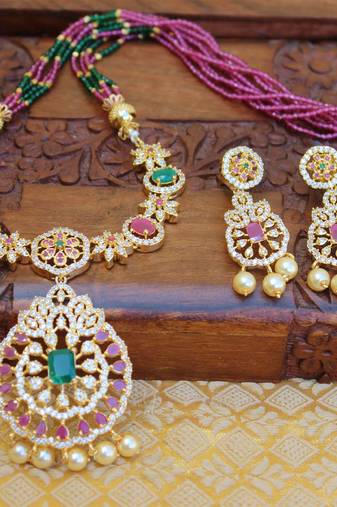 Gold platted beads necklace set
