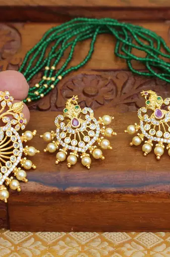 Gold platted peacock beads necklace set
