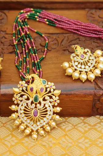 Gold platted peacock beads necklace set