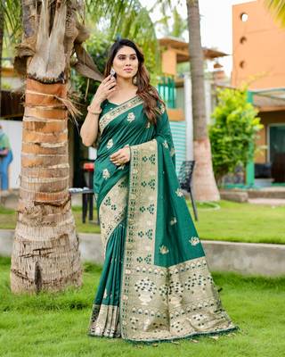 Green Premium Actress Wear Wedding Wear Dola Silk Woven Designer Saree 2