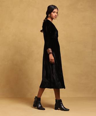 Black solid dress by RITU KUMAR 3
