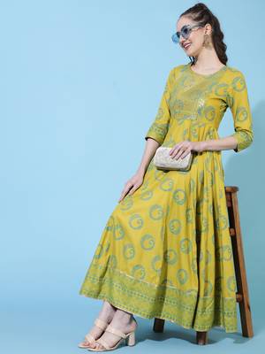 Gulmohar jaipur rayon ankle length printed flared 3/4  sleeves round neck kurta 1