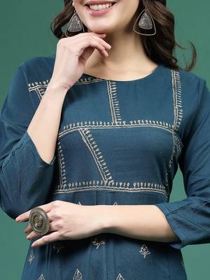 Women peach  color embroidery printed kurta 5