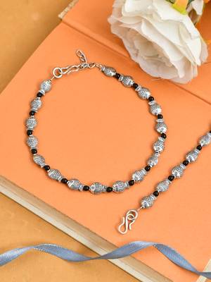 Black beads evil eye modern silver anklet 1