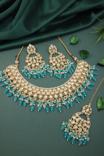 gold plated traditional kundan pearl choker necklace jewellery with dangle earrings set