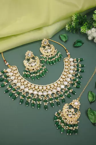 gold plated traditional kundan pearl choker necklace jewellery with dangle earrings set