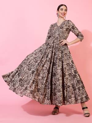 Gulmohar jaipurcotton ankle length printed flared 3/4 sleeves v-neck kurta 2