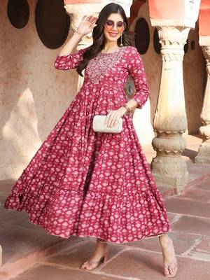 Gulmohar jaipur rayon ankle length printed flared 3/4 sleeves round kurta 1
