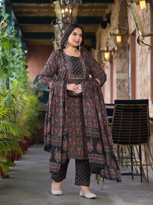  black & red floral print straight plus size kurta trouser and dupatta set 2